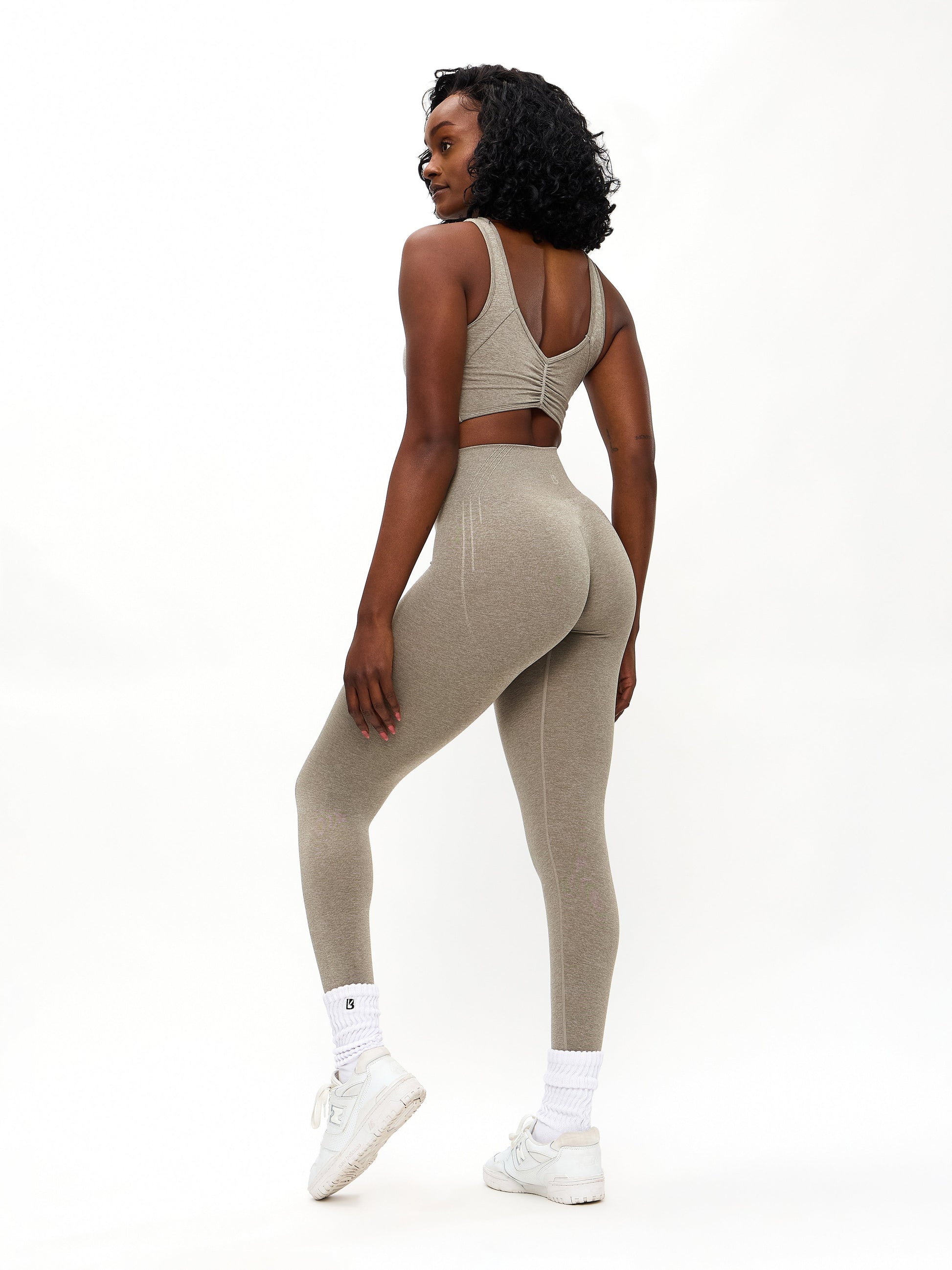 Form Reversible Seamless Sports Bra - Neutral