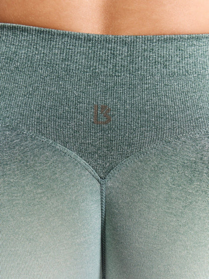 Miracle Seamless Short 6" - Sage Ombre